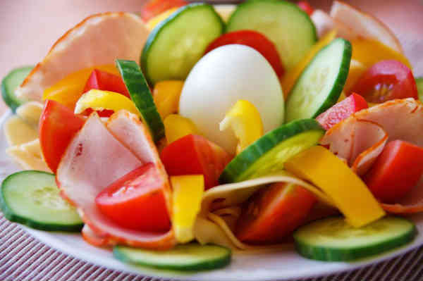 a healthy salad dish