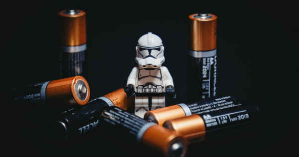 batteries for energyzing and stormtropper lego toy