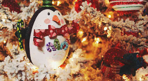 christmas tree decoration penguin